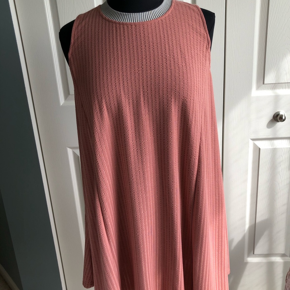 NWT Hem & Thread-brand sleeveless dress